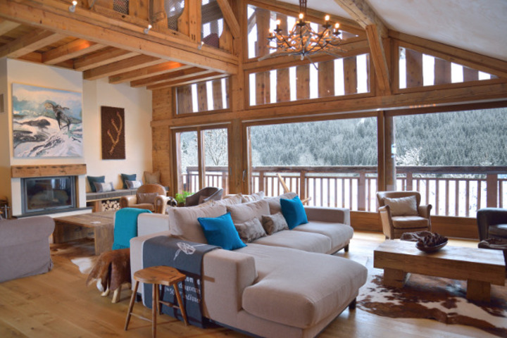 Chalet Cannelle Open Plan Living Area, Fireplace, Mountain views