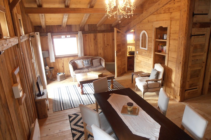 open living dining kitchen