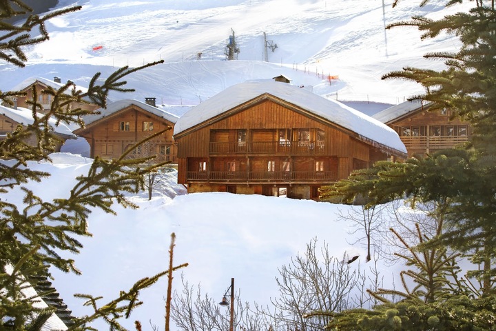 La Ferme de Florent from the village