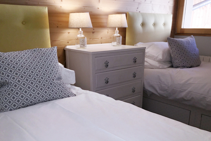 Vaujany Chalets, Chalet des Cousins, Bedroom 3, twin/superking