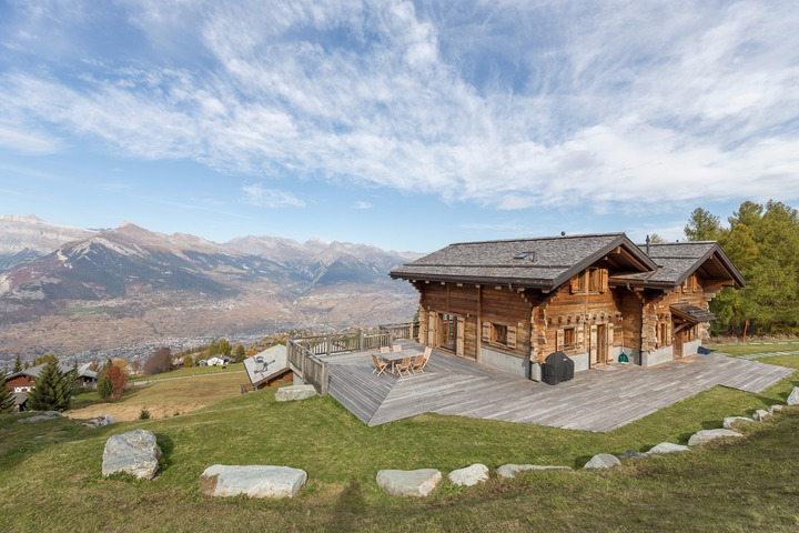 Back with view, garden terrace