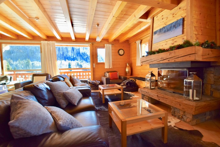 Himalaya Lodge. Sitting Room