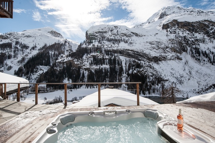 Powder Ridge hot-tub