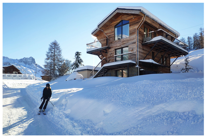 Main view on the Chalet from the North_West