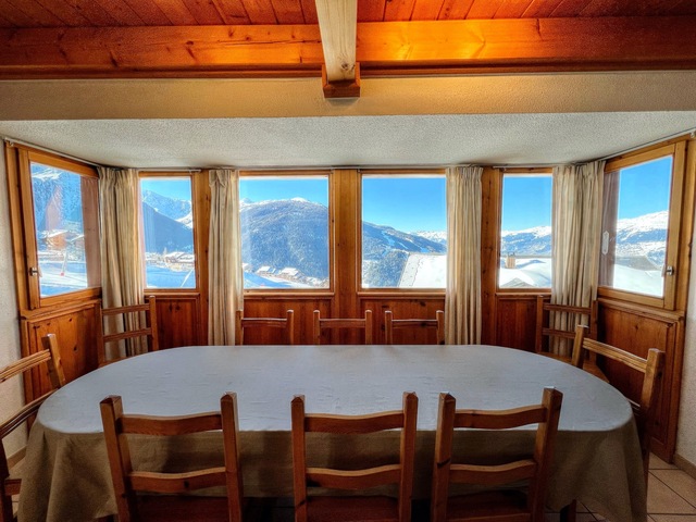 Dining area look ing across the mountain