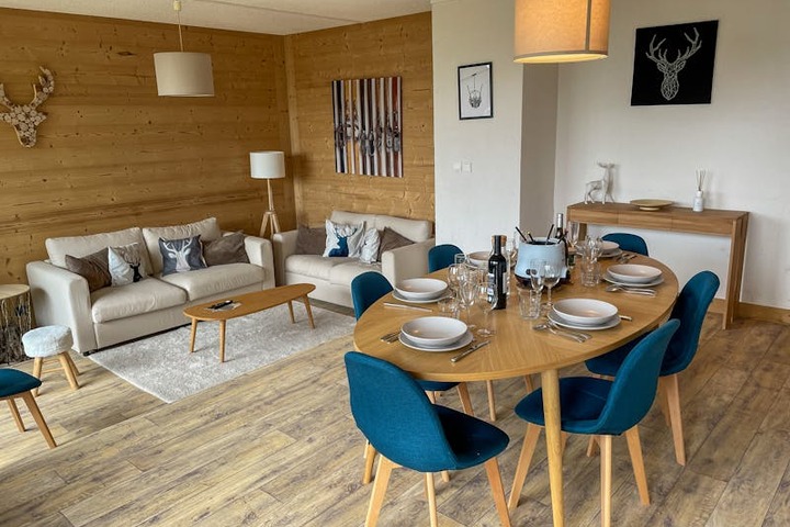 Living dining area spacious and light
