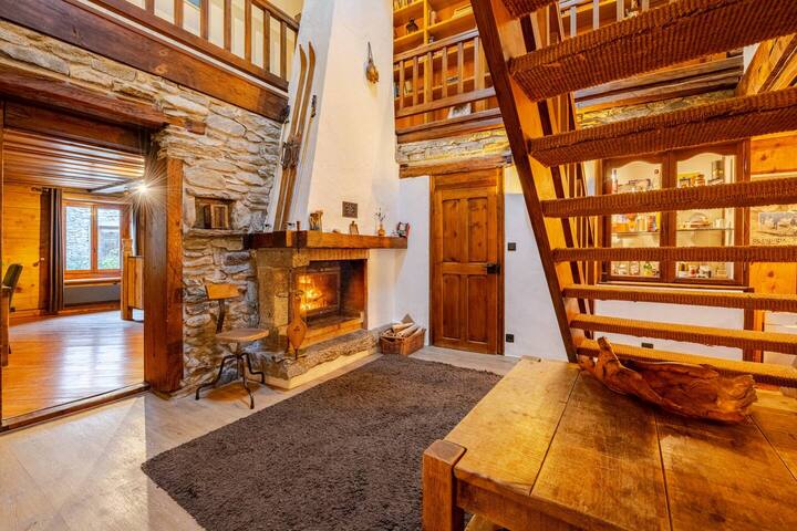 Living area and fireplace 