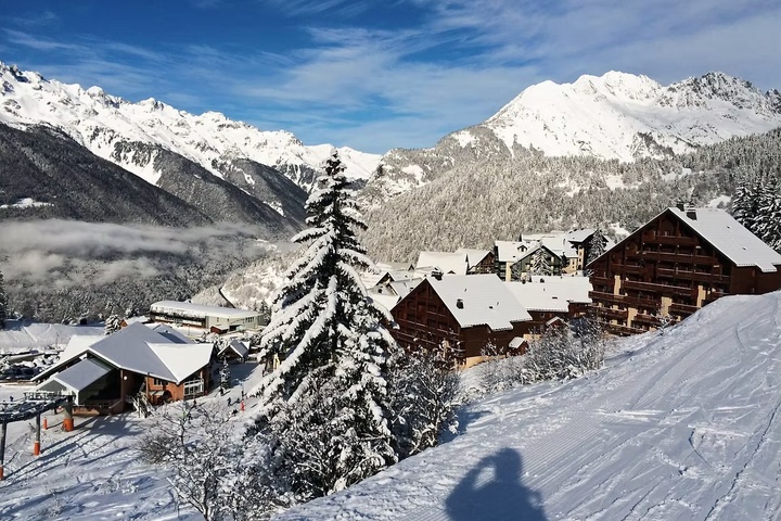 Ski-In-Ski-Out